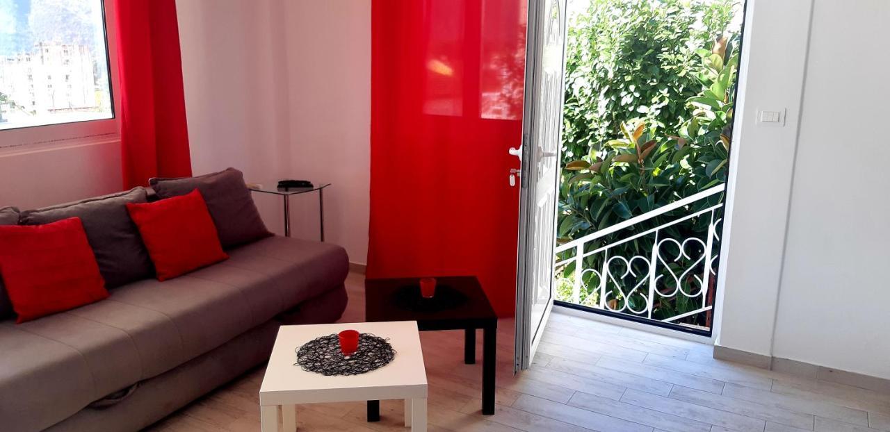Jk Apartmani Херцег Нови Екстериор снимка