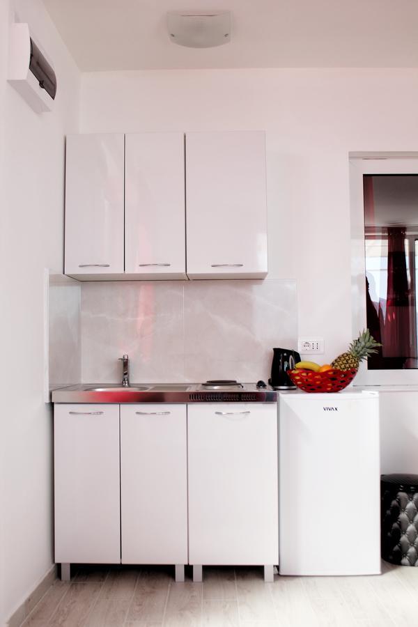 Jk Apartmani Херцег Нови Екстериор снимка