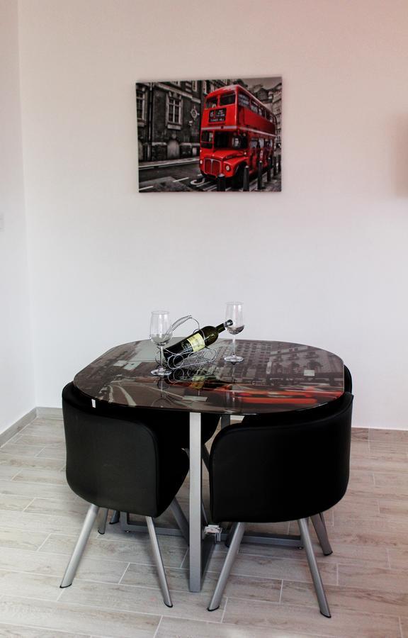 Jk Apartmani Херцег Нови Екстериор снимка